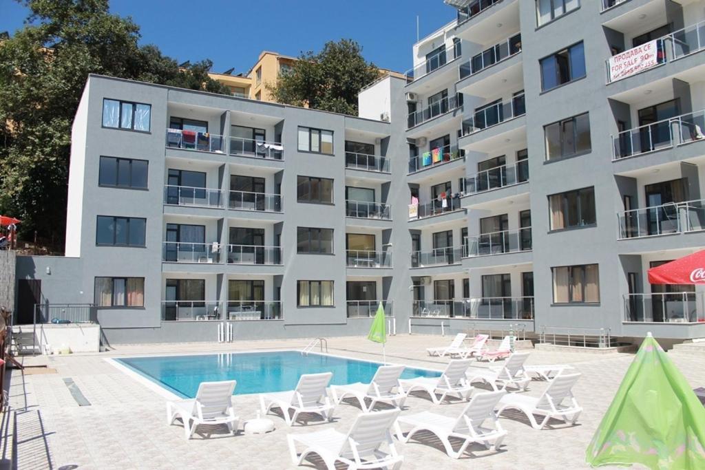 Dilov Apartments In Yalta גולדן סנדס מראה חיצוני תמונה