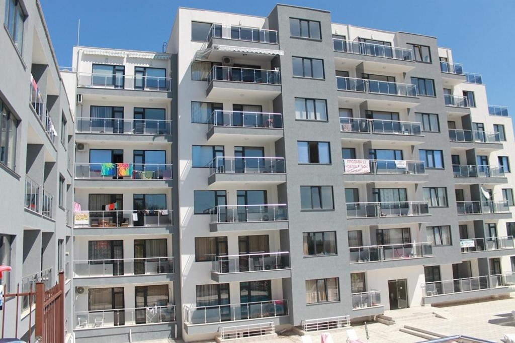 Dilov Apartments In Yalta גולדן סנדס מראה חיצוני תמונה