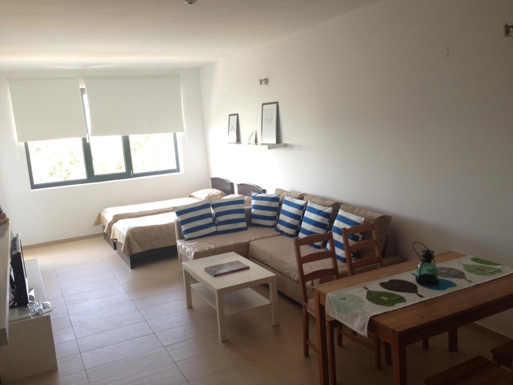 Dilov Apartments In Yalta גולדן סנדס מראה חיצוני תמונה